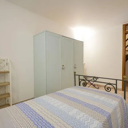 Διαμέρισμα Domus De Peppe
